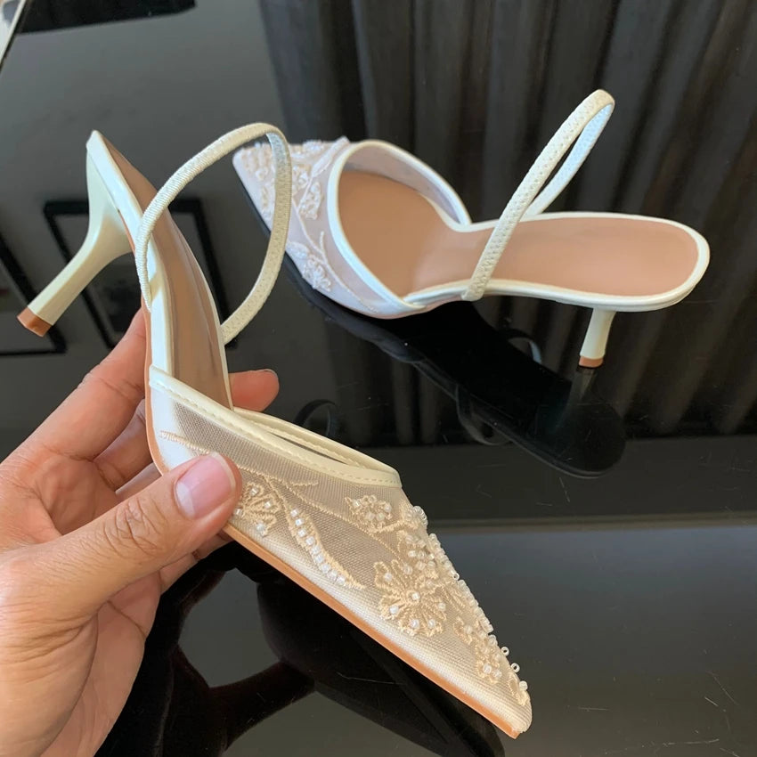 Saltos altos para vestidos para casamento